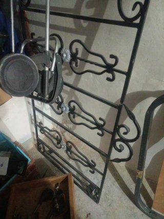 Reja de ventana de hierro forjado