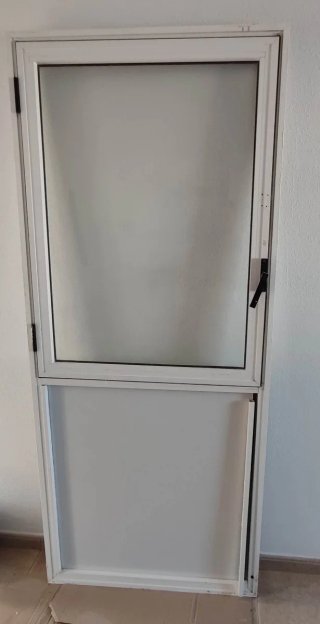 Ventana aluminio con vidrio