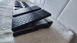 Behringer FCB1010 Pedalera MIDI