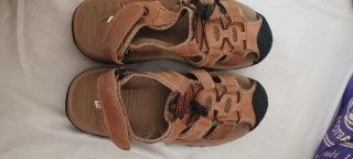 Chanclas Marrones y Negras