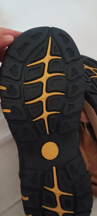 Chanclas Marrones y Negras