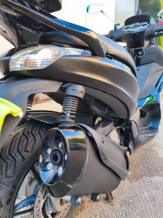 Maxi Scooter Piaggio Beverly 350 modelo  POLICE