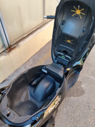 Maxi Scooter Piaggio Beverly 350 modelo  POLICE