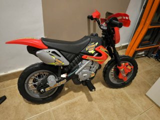 Moto Cross Eléctrica Infantil Roja y Negra