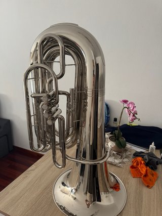 Tuba St. Petersburg Sib 4 pistones Model 203N