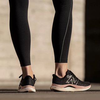 Zapatillas New Balance FuelCell Propel v4