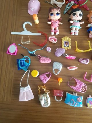 Muñecas Barbie y accesorios