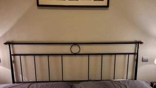 Cabecero de forja negro y madera