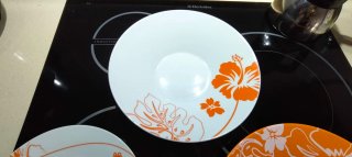 Vajilla 34 piezas flores naranja y blanco