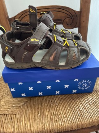 Zapatillas niño seven five  marrones