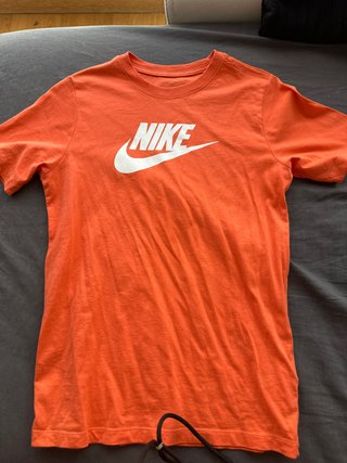 Camiseta Nike naranja