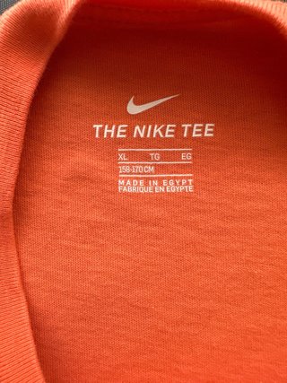 Camiseta Nike naranja