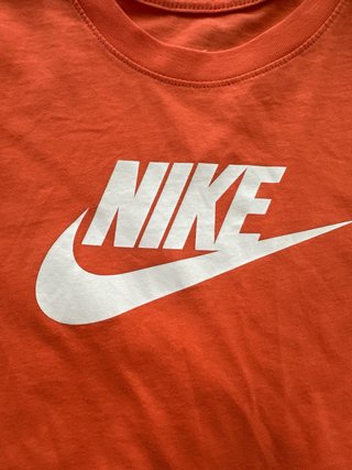 Camiseta Nike naranja