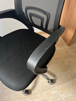 Silla de oficina negra