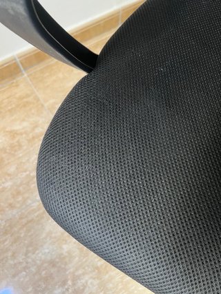 Silla de oficina negra