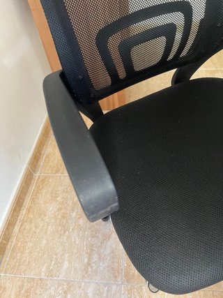 Silla de oficina negra