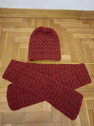 Set berretto e sciarpa bruciato