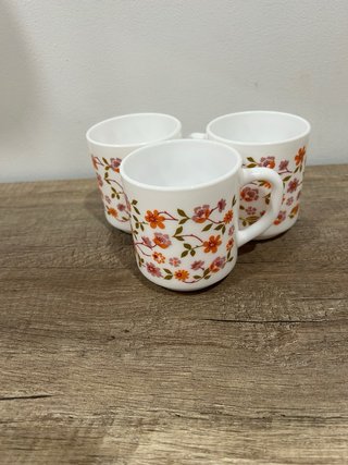 3 Tazas Arcopal Flores Vintage
