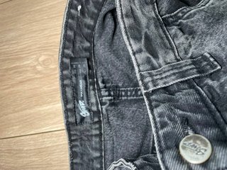 Pull&Bear Bermuda Denim Negra Paint Splatter Y2K T