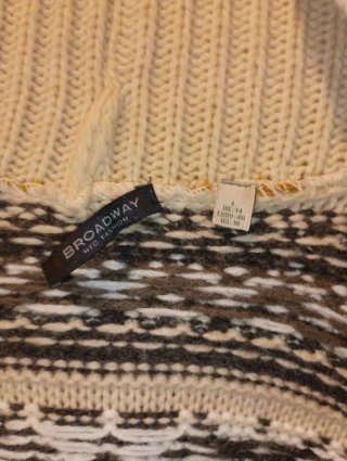 Giaccone beige e multicolor con cintura