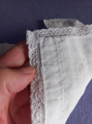 Babero Vintage Bebé Bordado Mano Años 80