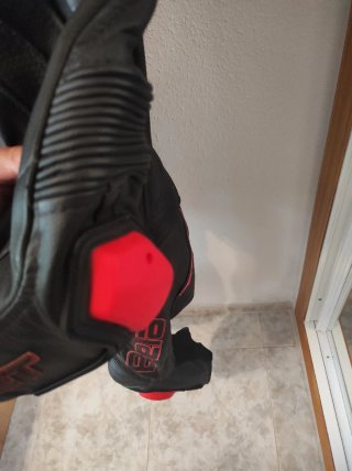 Mono de moto Bela de una pieza Talla 52.