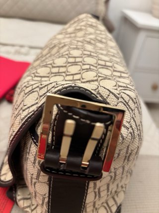 Bolso CH Carolina Herrera Beige y Marrón.Caracas