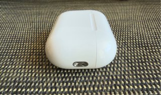 Estuche Carga AirPods Pro 3 A3122 USB-C Apple.
