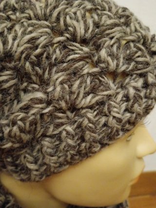 Set berretto e scaldacollo marrone beige