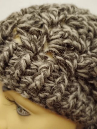 Set berretto e scaldacollo marrone beige