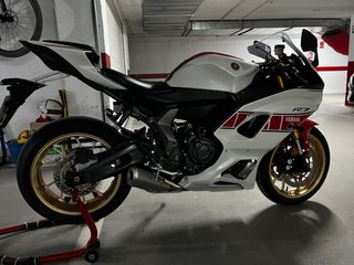 Yamaha R7 60 Aniversario