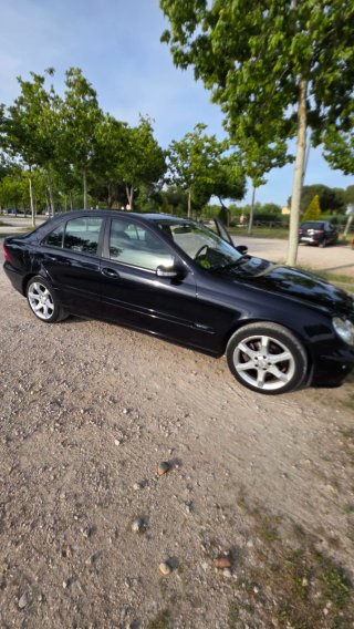 Mercedes-Benz Clase C 2006