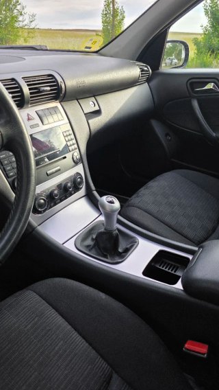 Mercedes-Benz Clase C 2006