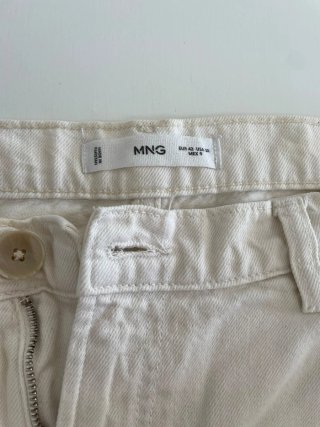Pantalones cargo blancos