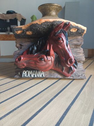 Figura de caballos de plástico