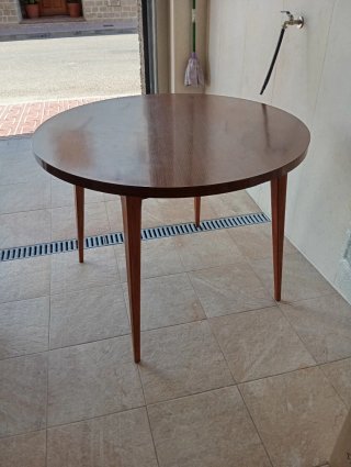 Tavolo rotondo da pranzo in legno
