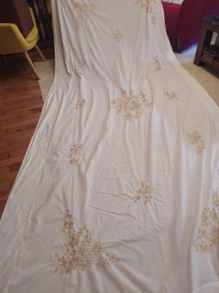 Mantelería bordada flores beige y oro + 12 servill