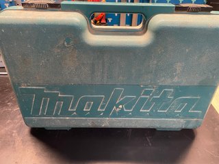 Taladro percutor makita