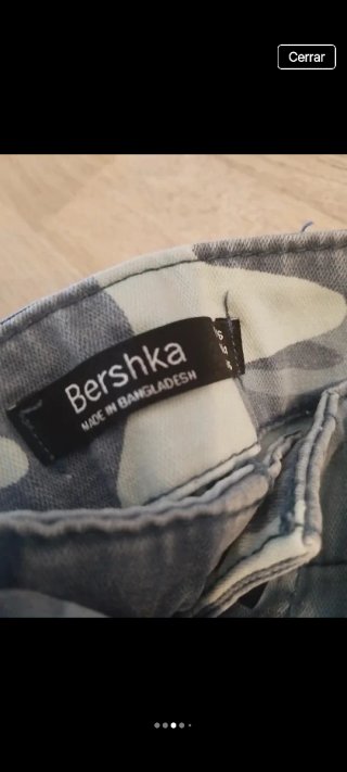 Lote Ropa Zara: Pantalón Camuflaje y Camiseta Gris
