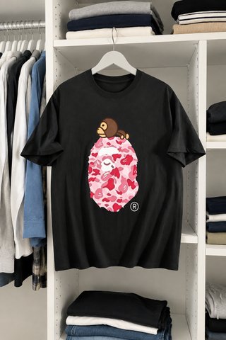Camiseta BAPE Negra Camuflaje Rosa Mono Bebé