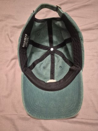 Gorra Pull&Bear verde con texto