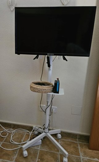 Soporte TV DONTEC con ruedas