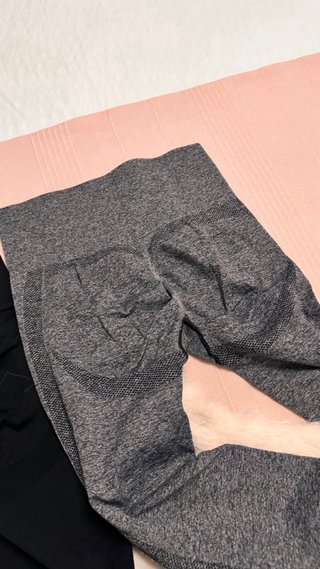 Lote 2 leggings negros y grises push up