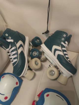 Patines y protecciones infantiles 34.
