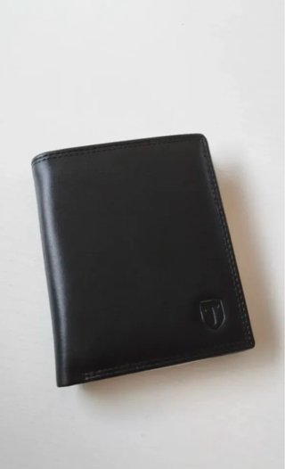 Cartera de cuero negra