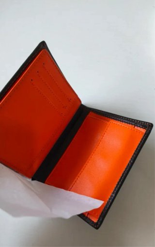 Cartera de cuero negra