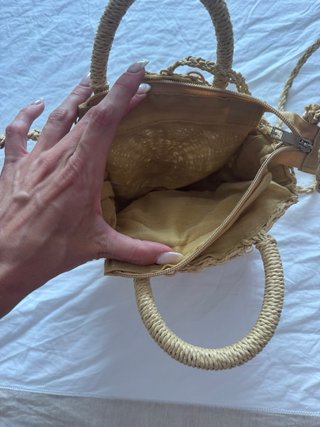 Bolso redondo de mimbre