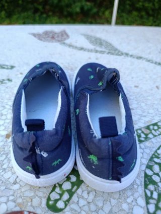 Zapatillas lona dinosaurios talla 31