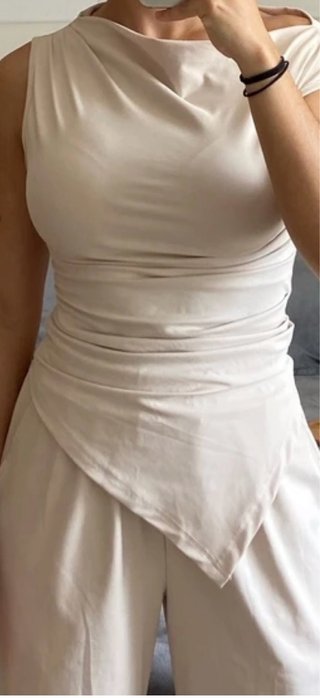 Conjunto top y pantalón beige