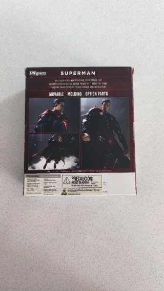 Figura S.H.Figuarts Superman Injustice
